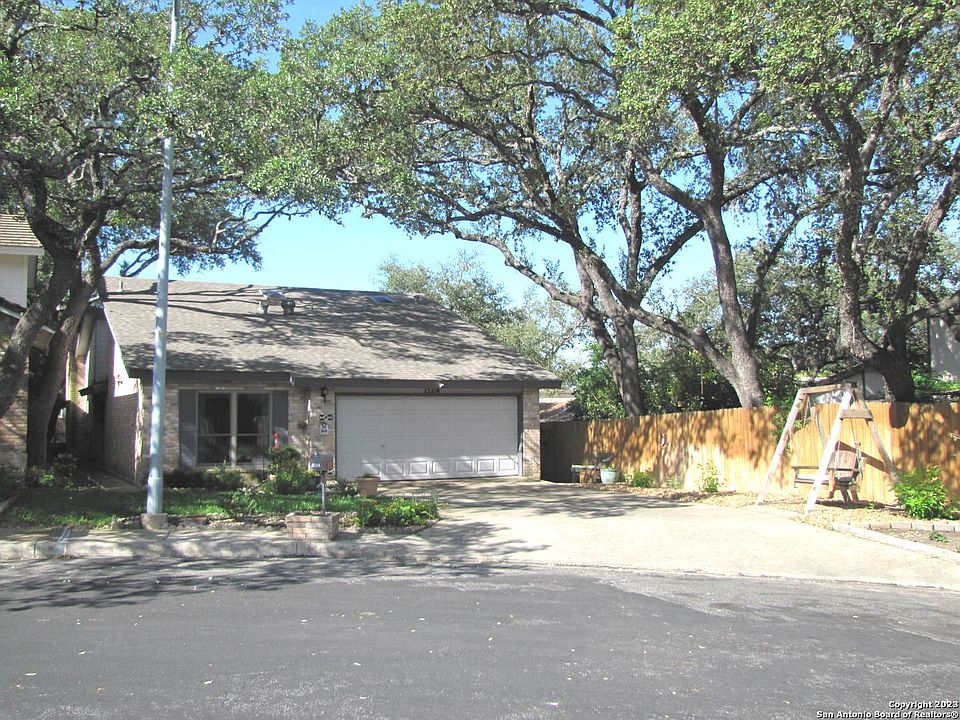 1st image of 15214 FOREST DEW ST