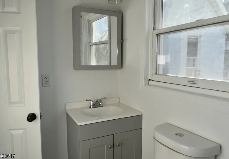 129 Central Pl #2 — Photo 16