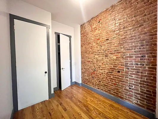 Rented by Pear NYC LLC | media 8