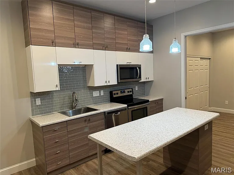 3327 Domain St #1 — Photo 2