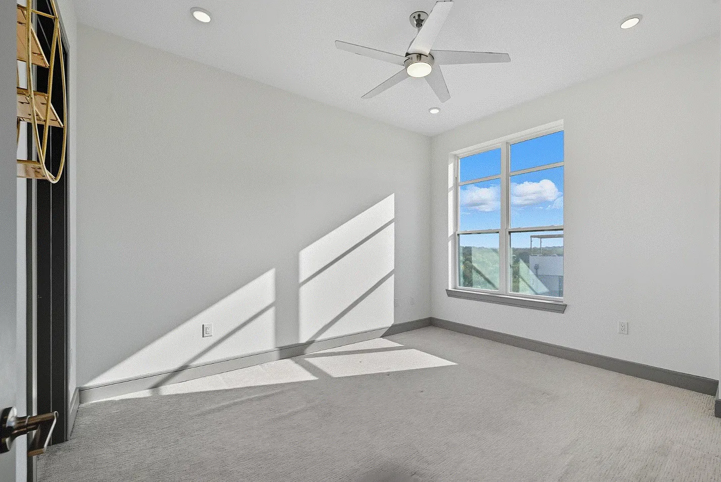 2 bed, 1151 sqft, $2,000 — Photo 4