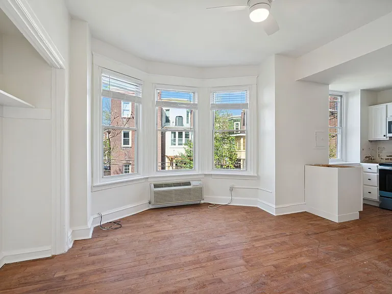 4815 Baltimore Ave — Photo 11