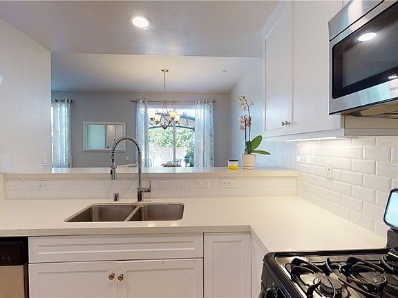 4th image of 10252 Angel Ln