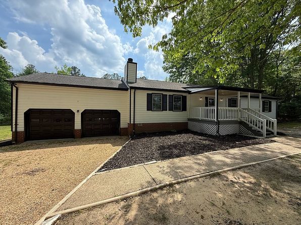 5701 Wensleydale Dr, New Kent, VA 23124