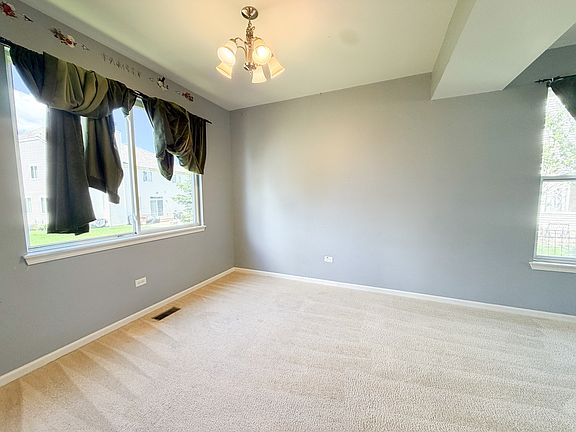 5th image of 3821 Spring Lake Ct