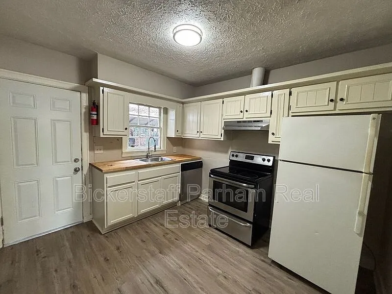 2 bed, 1.0 bath, 900 sqft, $895 — Photo 4