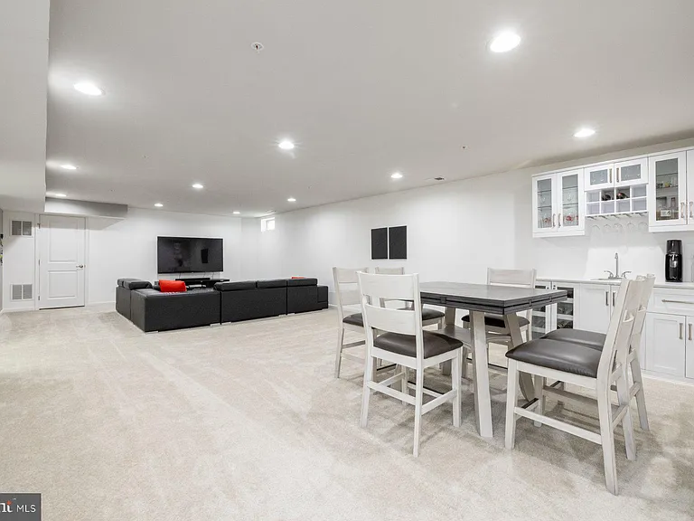 5861 Oakdale Village Rd — Photo 24
