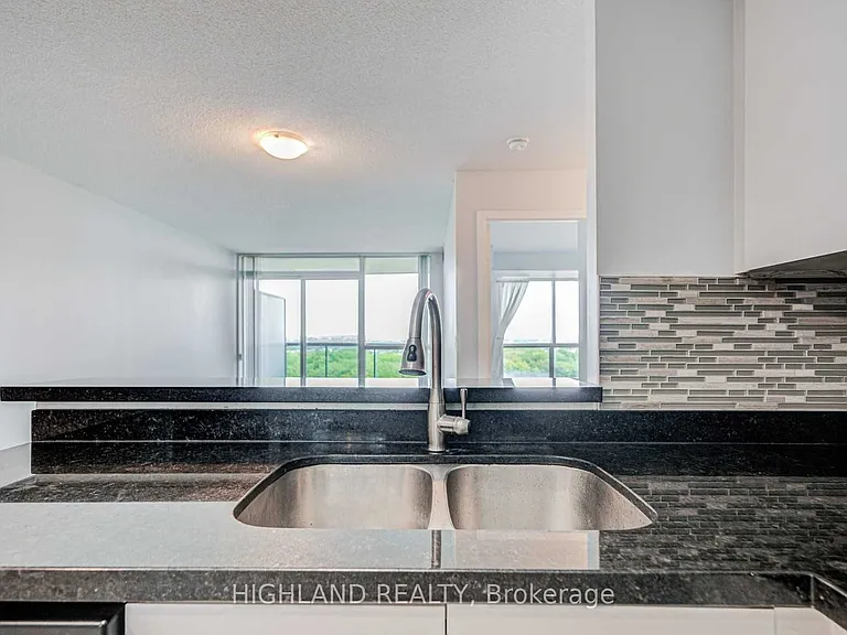 2545 Erin Centre Blvd #1411 — Photo 6