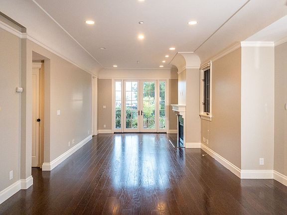 3rd image of 17 Tamalpais Commons Ln