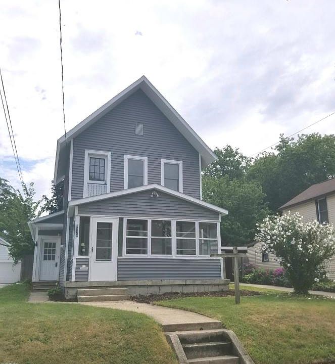 1st image of 1320 Buffalo Ave NE