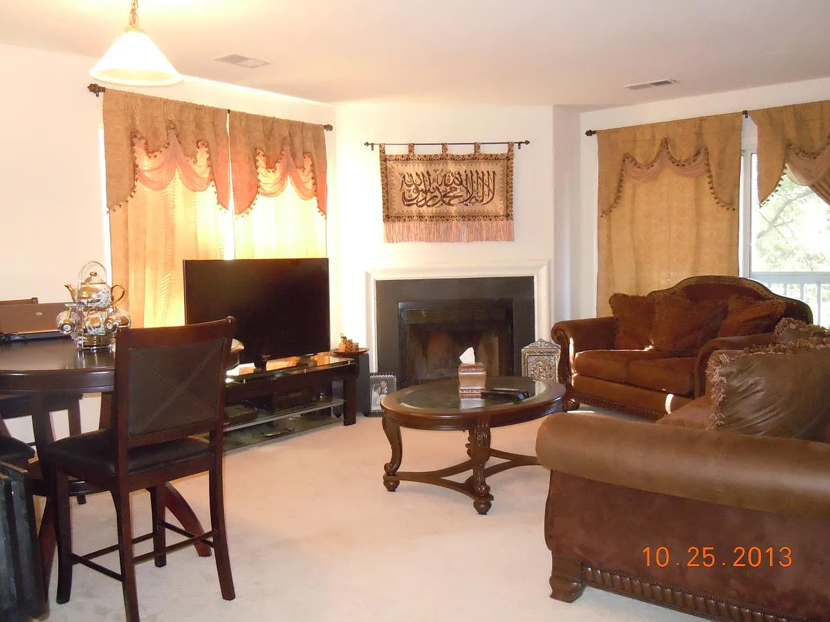 Living Room - 2920 Yarling Ct