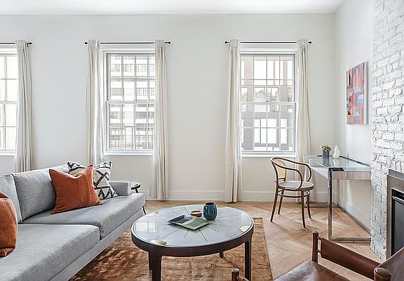 3rd image of 463 W 24th St Penthouse A