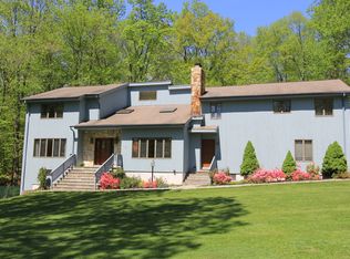 29 Londonderry Ln, Somers, NY 10589