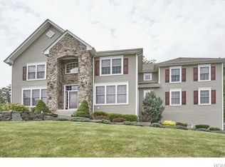 9 Heather Rdg, Highland Mills, NY 10930