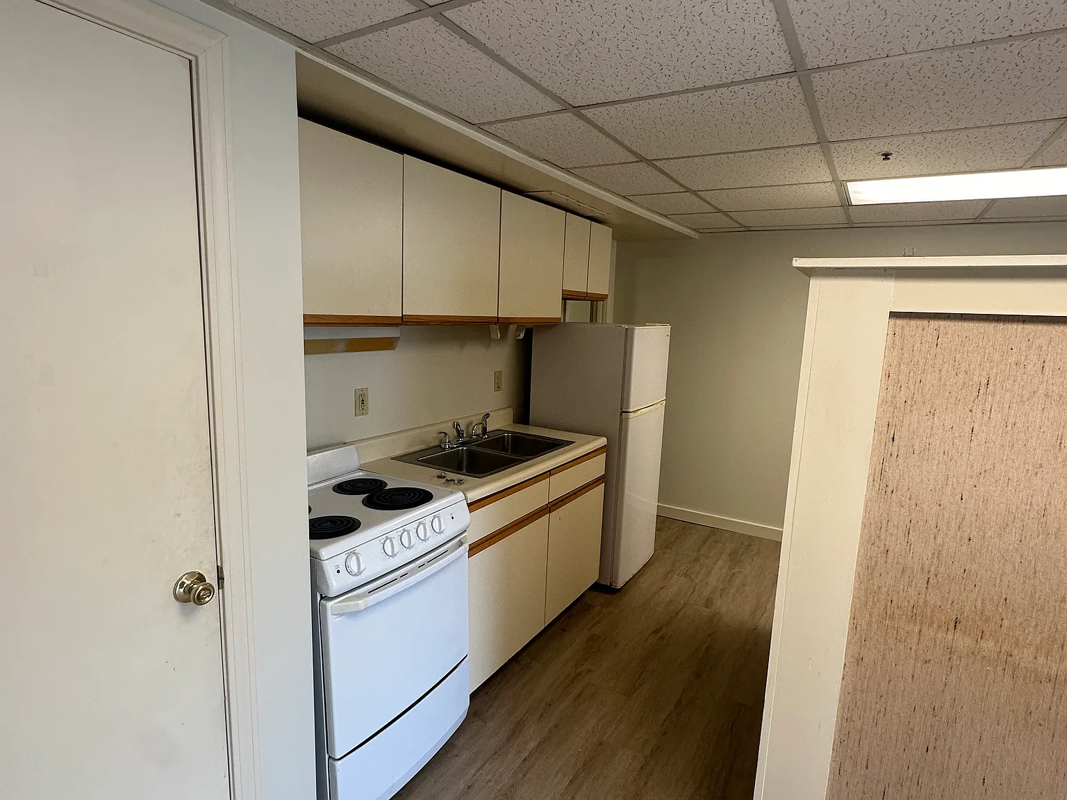 Studio, 450 sqft, $1,375 — Photo 2