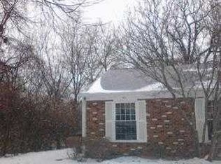 80 Hickory Ln, Cary, IL 60013