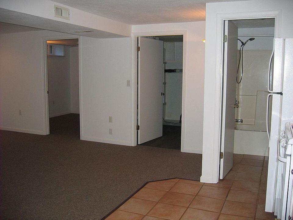 basement bed/ bath