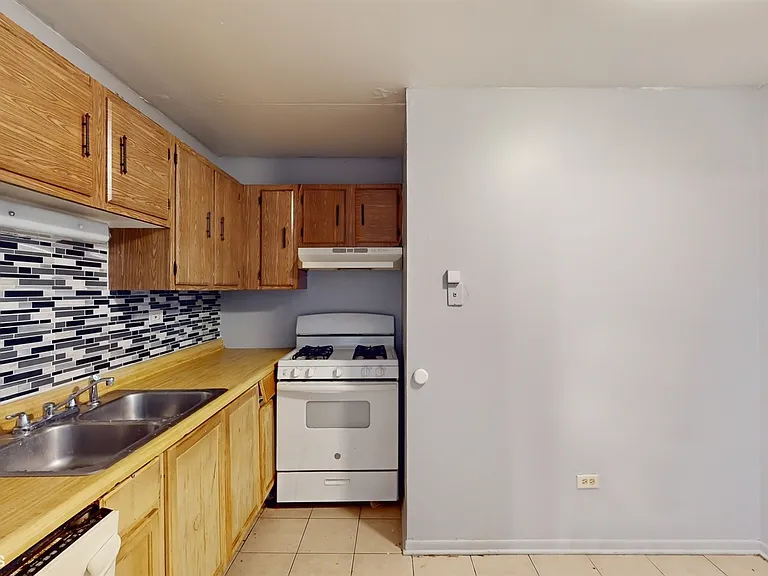 8123 Waterbury Ct #207 — Photo 13