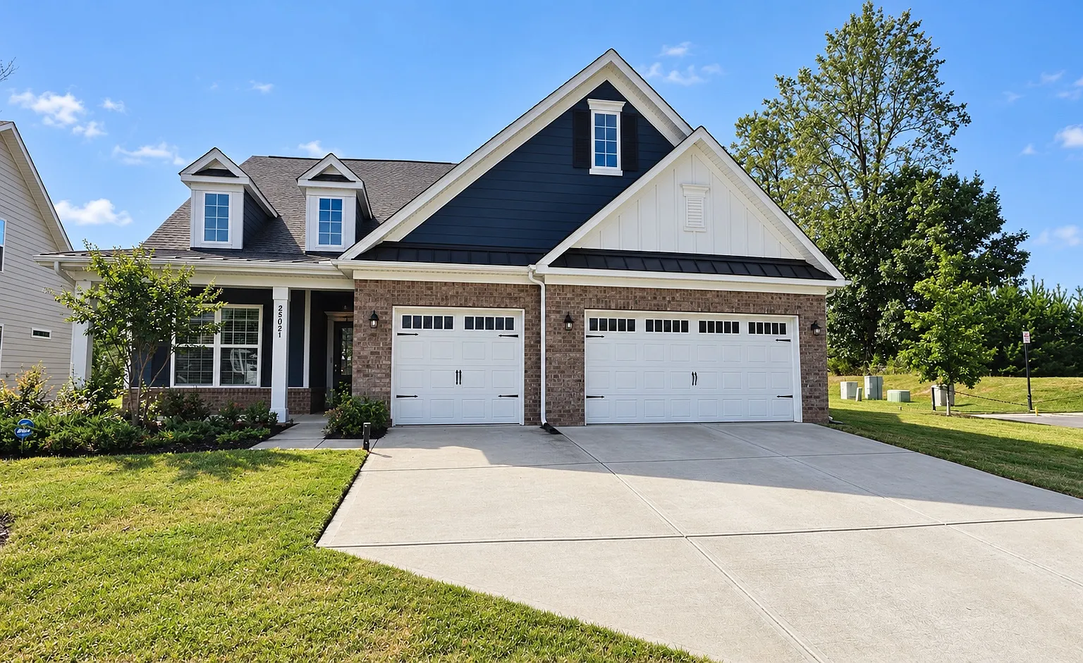 4 bed, 3.5 bath, 3110 sqft, $3,499 — Photo 1