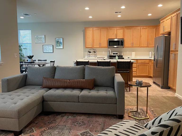 2021 Melody Ln — Photo 6