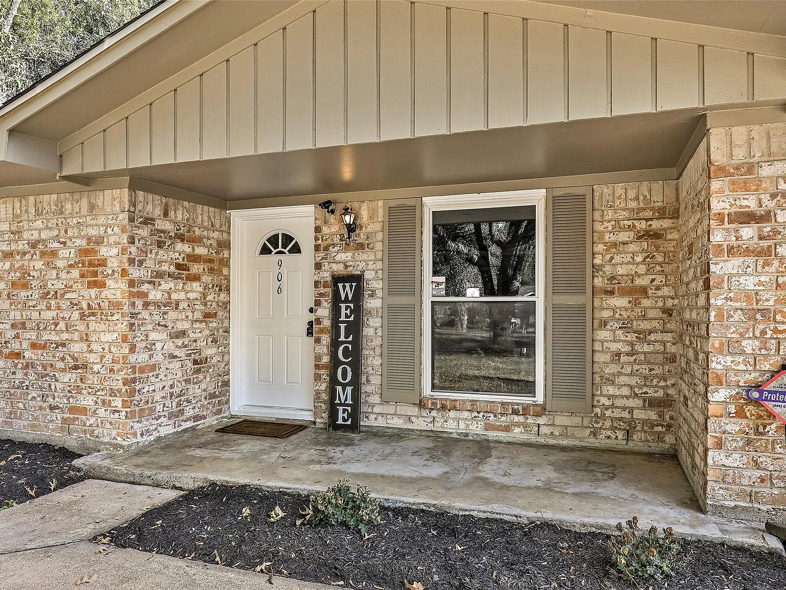 3 bed, 2.0 bath, 1292 sqft, $1,850 — Photo 4