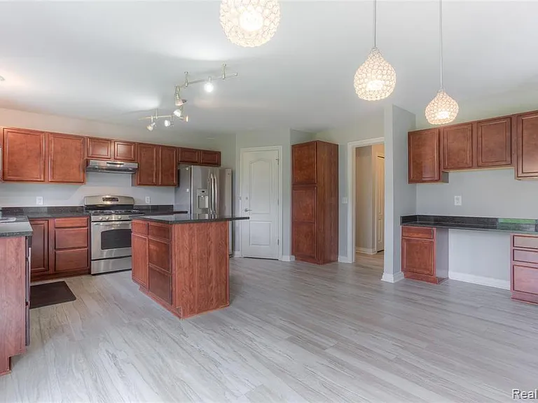 711 Cherry Stone Dr — Photo 10