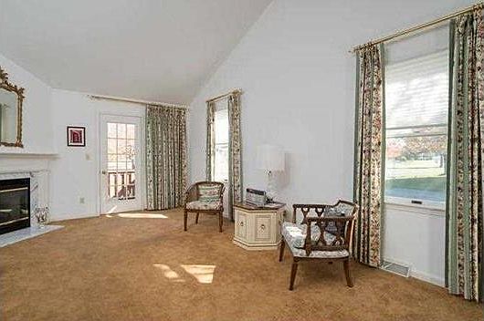 2nd image of 35 Stepping Stone Ln #35