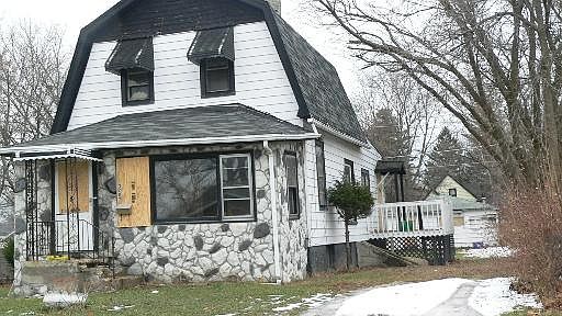 1st image of 3007 E Gideon Ave