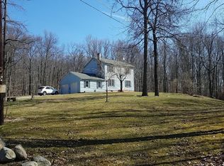 2 Oak Rd, Newton, NJ 07860