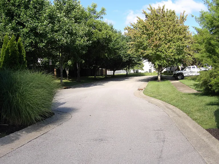 108 Charleston Ct — Photo 4