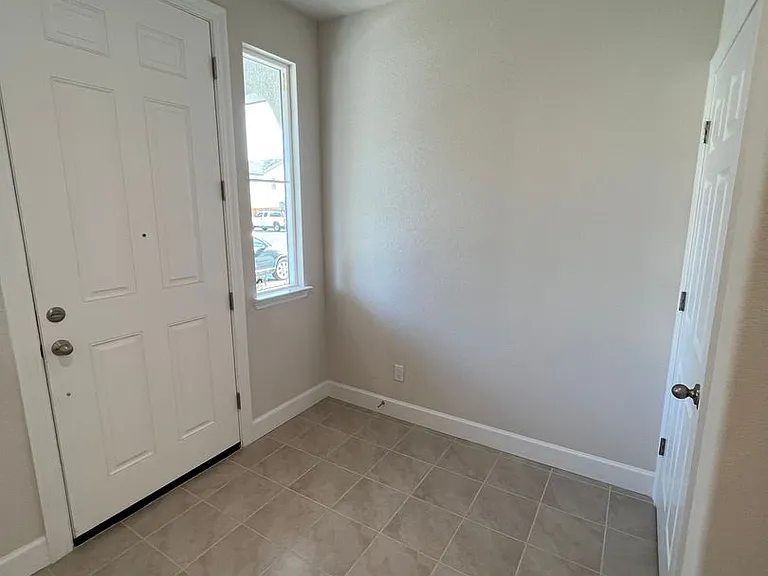 4310 White Fir Loop — Photo 4
