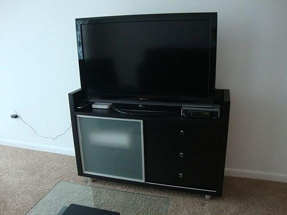 2nd image of 244 Biscayne Blv #906