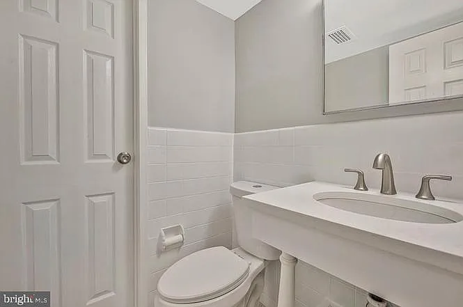 4201 Cathedral Ave NW #902W — Photo 14