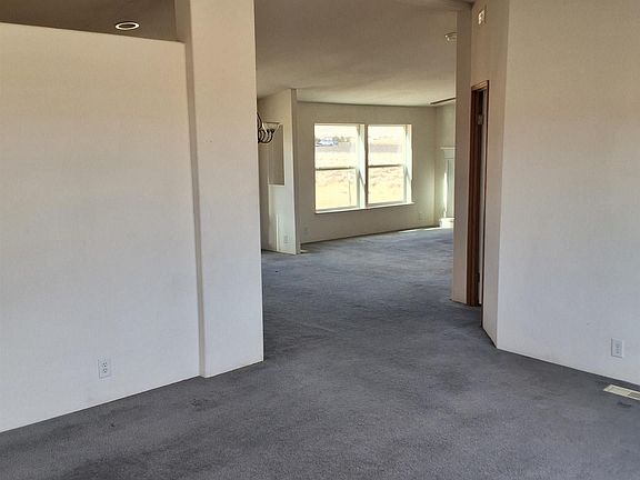 3rd image of 3065 Dayton Ave