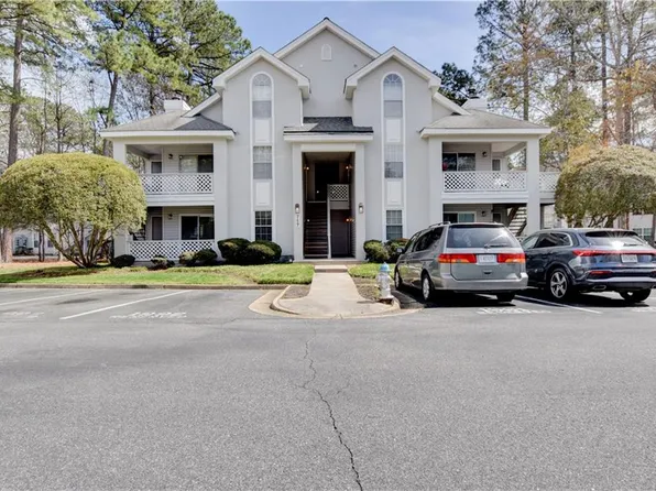 717 Inlet Quay APT G, Chesapeake, VA 23320
