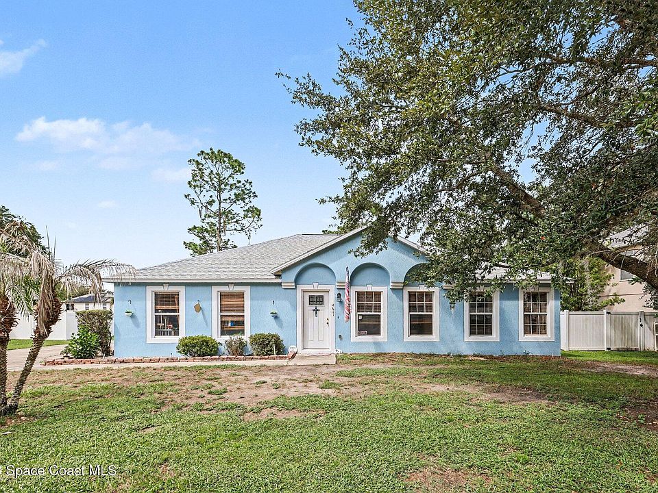 1st image of 4611 SE 32nd Pl