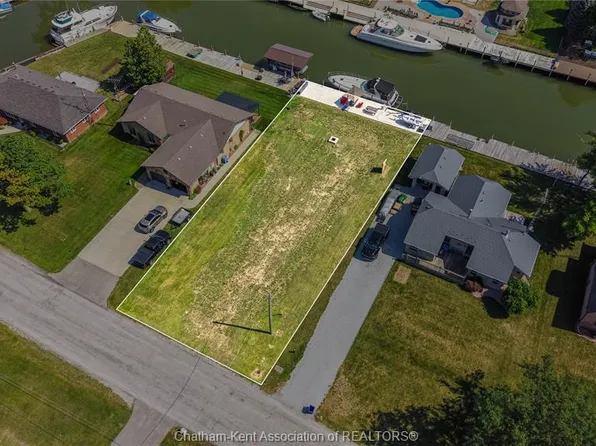 19030 Light Cove Ave, Lakeshore, ON N0P 2L0