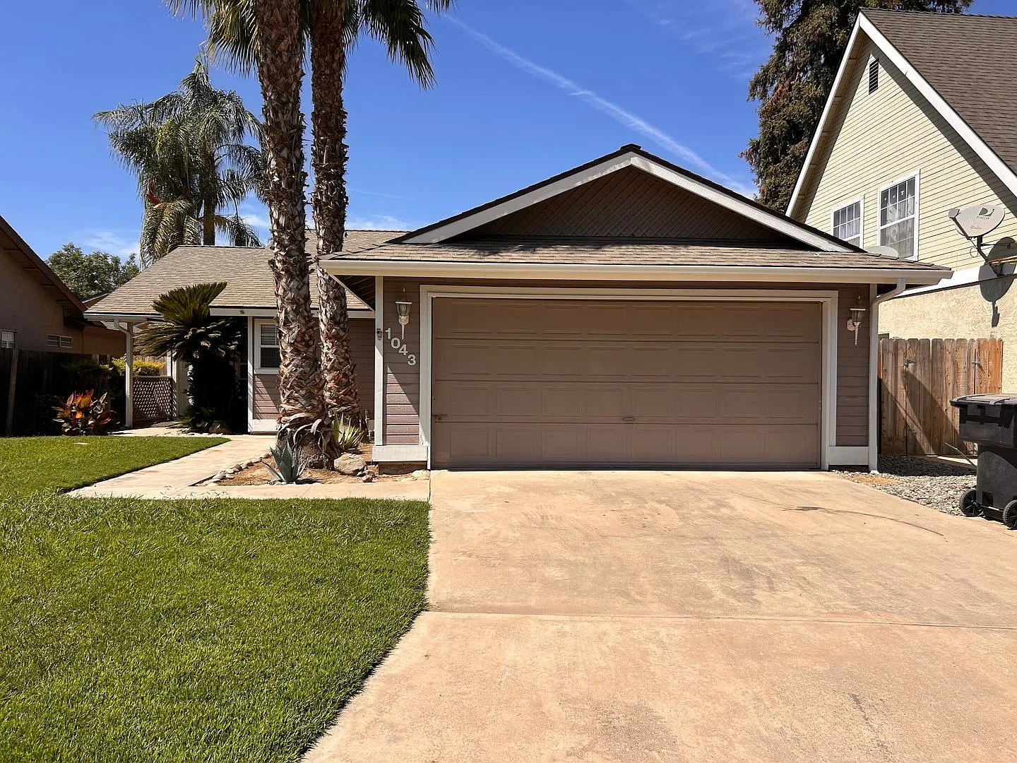 Cute home for rent in Visalia! — Photo 2