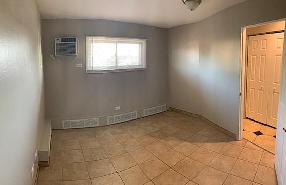 4th image of 145 Dover Dr APT 3