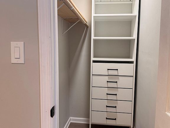 3rd image of 549 Blue Point Rd