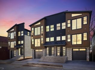 132 N 17Th St, East Orange, NJ