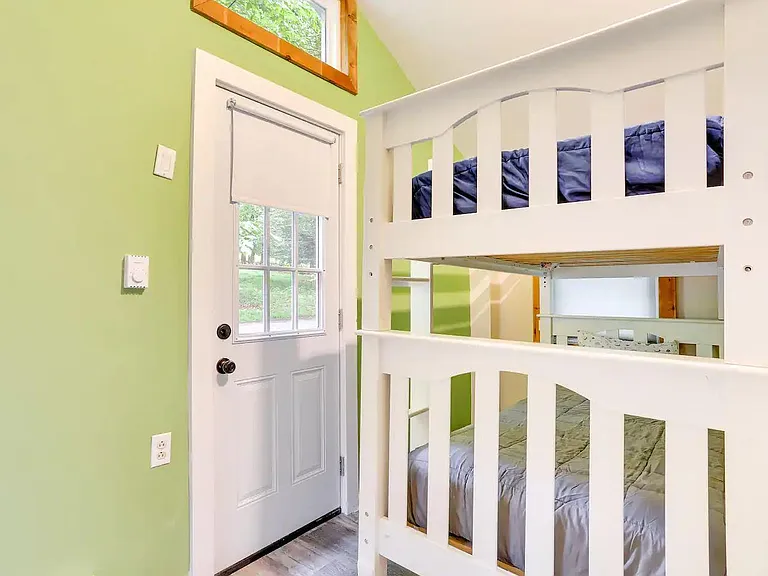 105 W Maple Ave — Photo 11