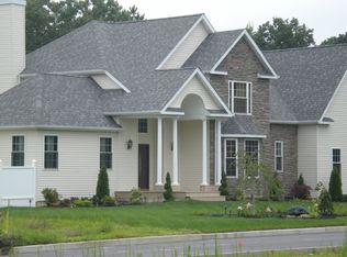 10 Alexander Diguardia Blvd, Holtsville, NY 11742