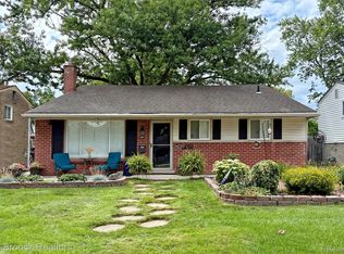 8055 Donna St, Westland, MI