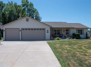 W6343 Goose Creek Cir, Greenville, WI 54942