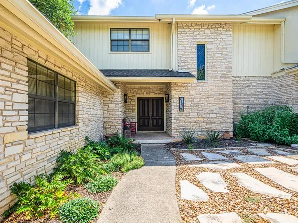 2305 Birkdale Ln, Kerrville, TX 78028