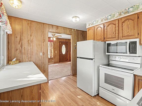 3rd image of 8997 Woodbury Rd