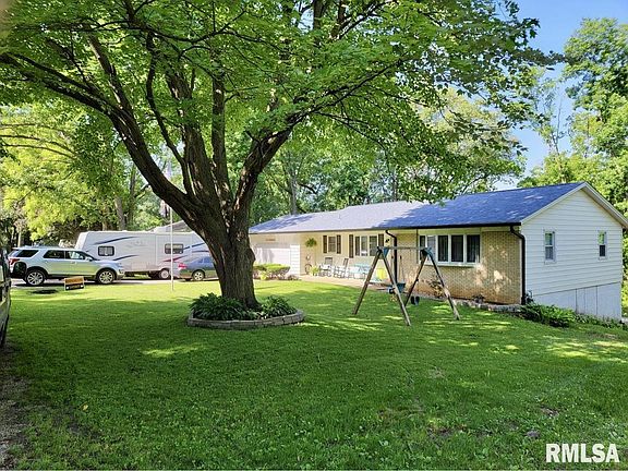2nd image of 111 Hillcrest Dr