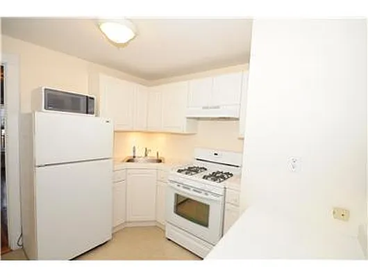 Rented by Douglas Elliman | media 35