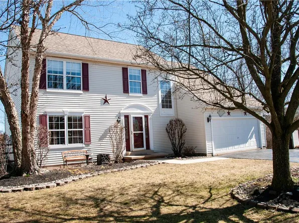 1402 Mayflower Dr, Quakertown, PA 18951